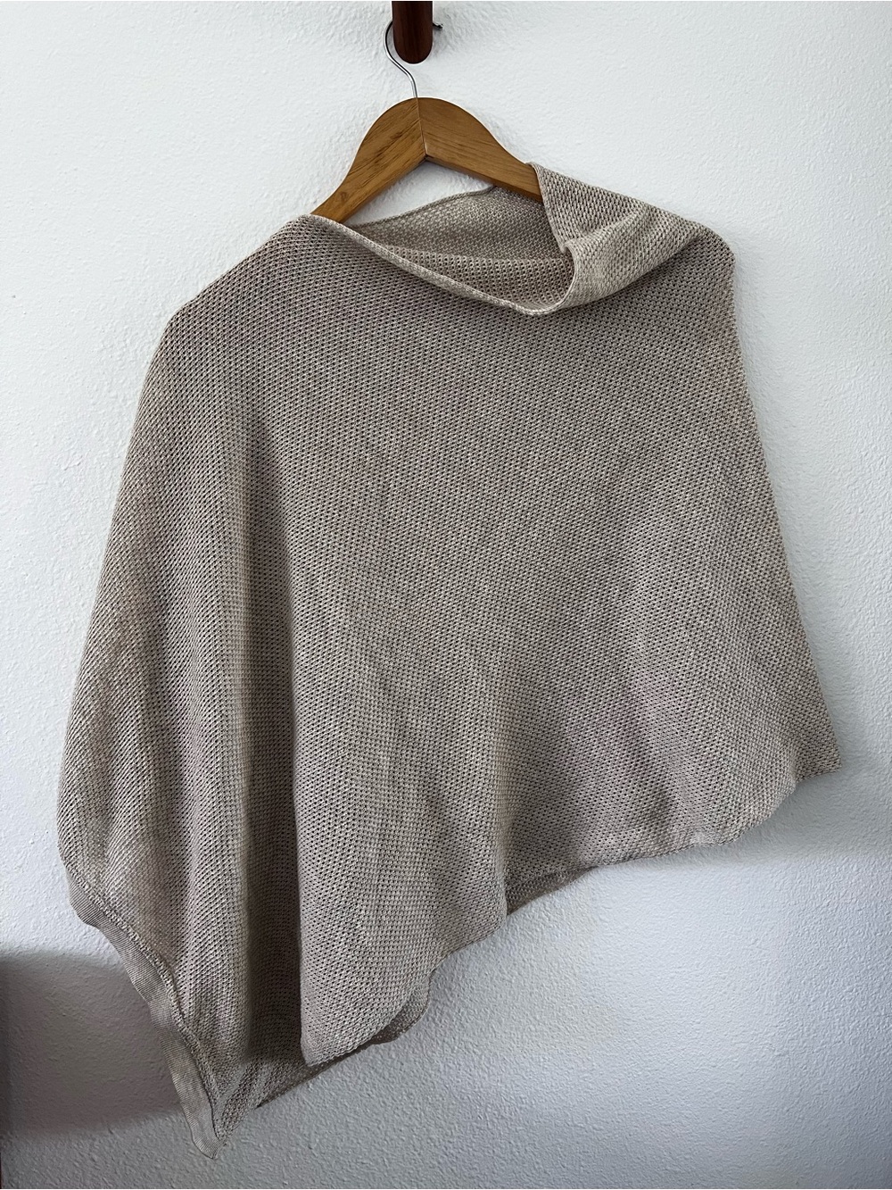 Natural Cocoon by AMMA breastfeeding cover and poncho - Picture 3 of 6